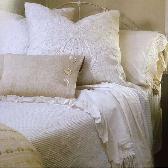 ⚜️ VINTAGE  Pale PINK LACE PLACEMATS w/CUT OUTS - Picture 3 of 16